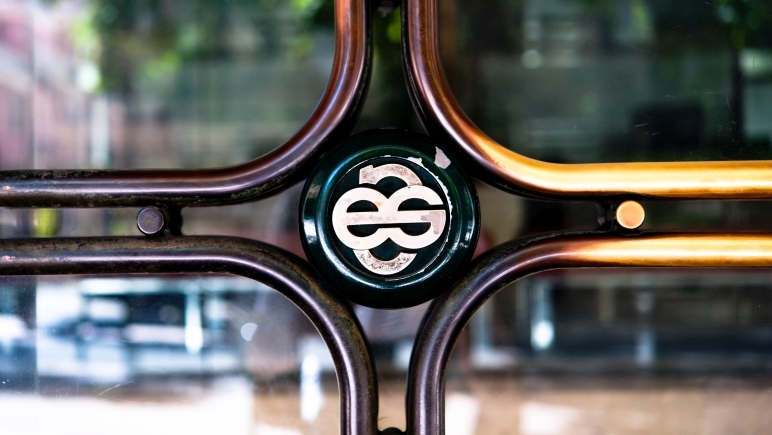 Lisboa - Transição da imagem do BES para NOVO BANCO